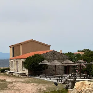 Il Caracolo A Cala Francese La Maddalena (Sassari)
